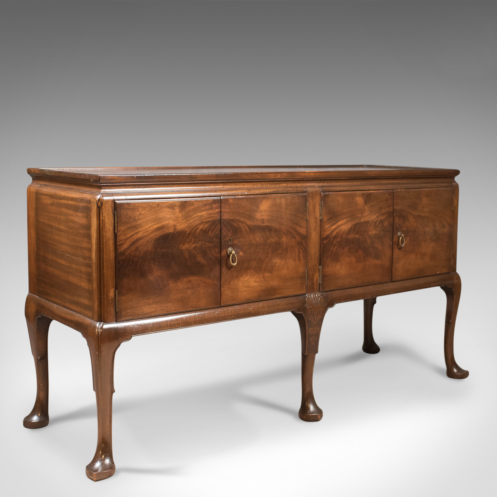 Whytock & Reid Antique Sideboard, Mahogany Early 20th Century (1 of 1) Whytock & Reid Antique Sideboard, Mahogany Early 20th Century (1 of 1)