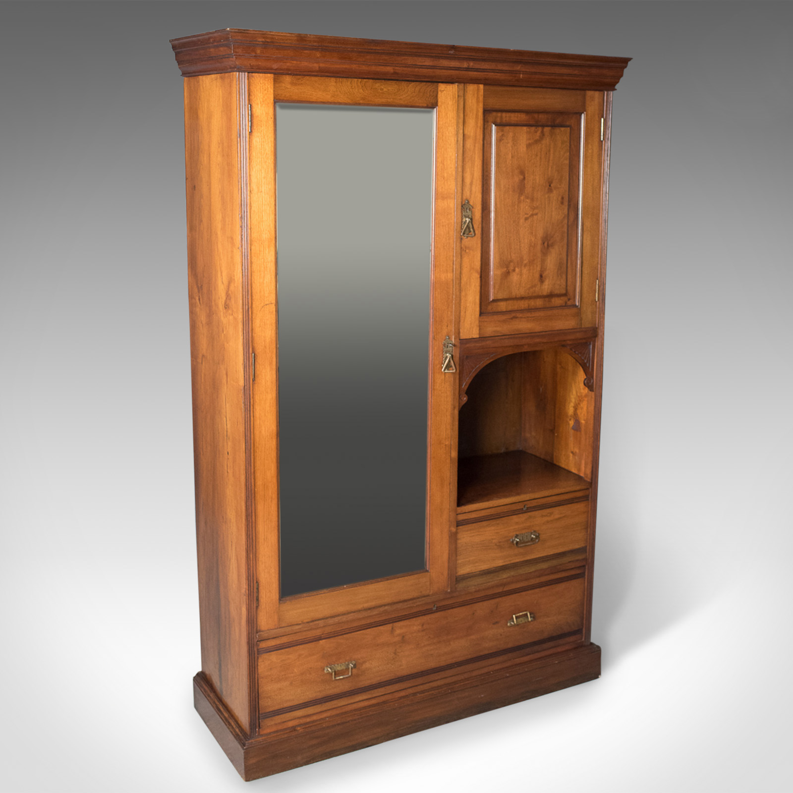 Edwardian Antique Beaconsfield Walnut Wardrobe, English c.1910 (1 of 1) Edwardian Antique Beaconsfield Walnut Wardrobe, English c.1910 (1 of 1)