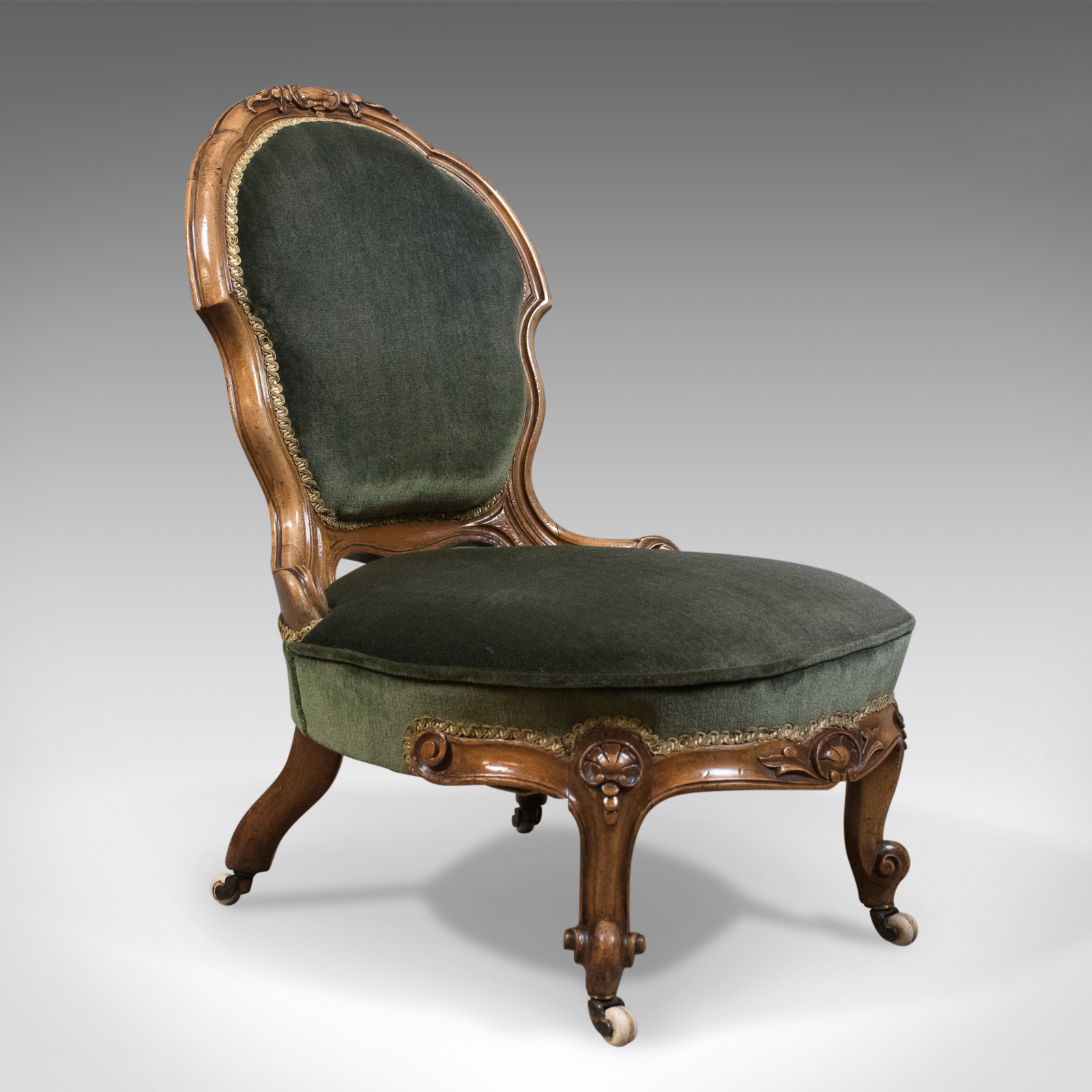 Small Antique Regency Nursing Chair, English, Walnut, Salon c.1820 (1 of 1) Small Antique Regency Nursing Chair, English, Walnut, Salon c.1820 (1 of 1)