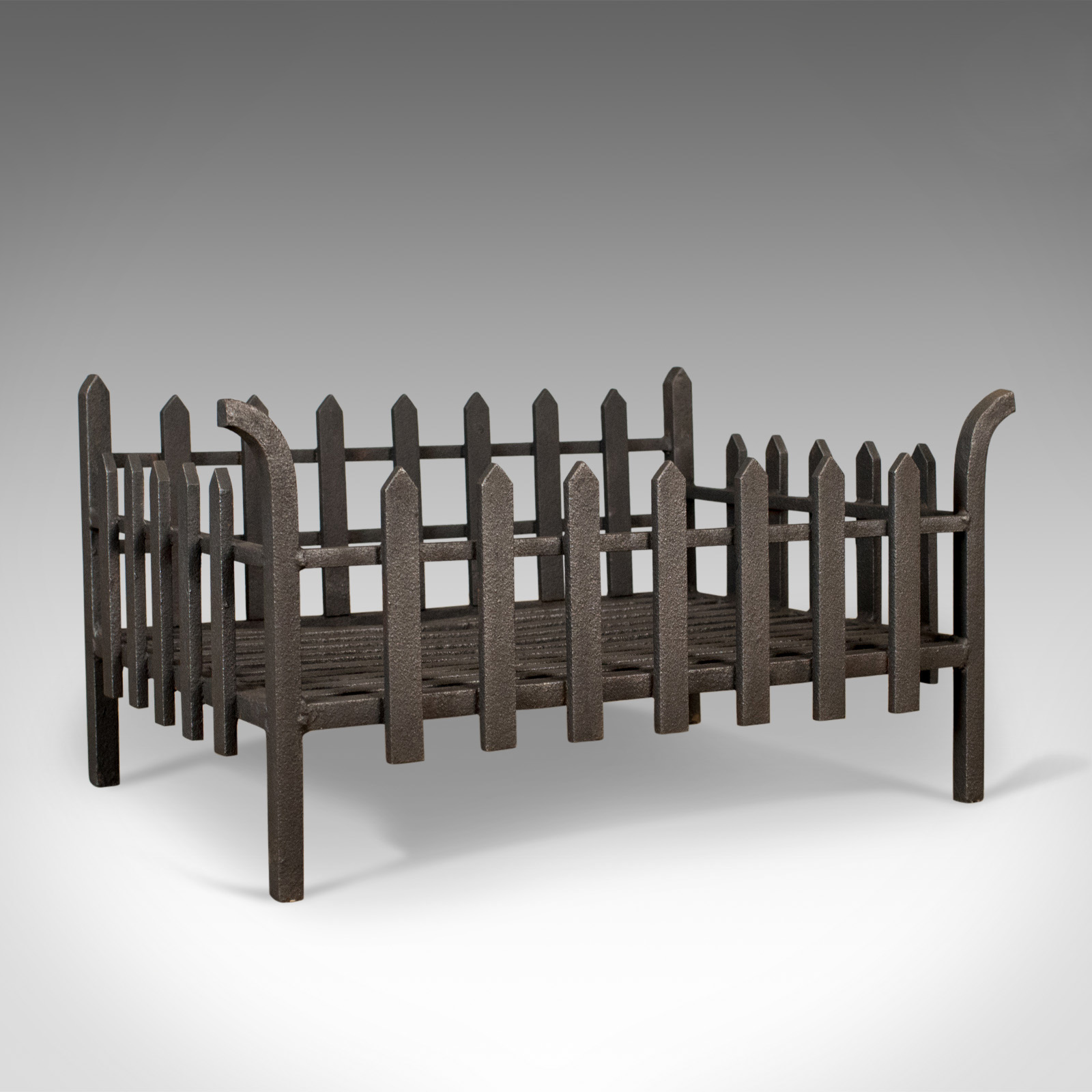 Large Antique Fire Basket, English, Victorian Fireplace Iron Grate c.1900 (1 of 1) Large Antique Fire Basket, English, Victorian Fireplace Iron Grate c.1900 (1 of 1)