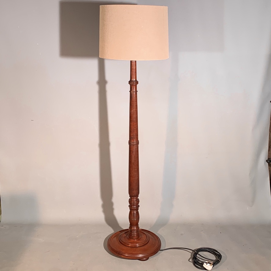 Edwardian Mahogany Standard Lamp (1 of 1) Edwardian Mahogany Standard Lamp (1 of 1)