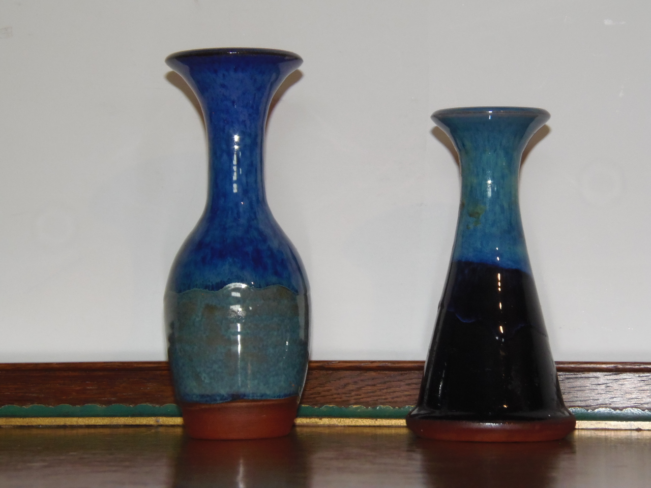 Studio Pottery Vases. Hand Thrown in Bristol Bristol vases / LA208039