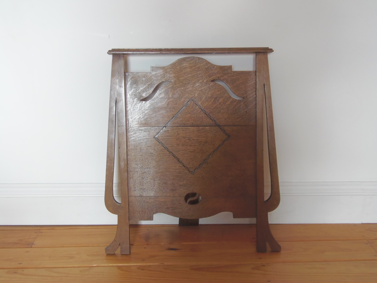 Scottish School Arts & Crafts Firescreen (1 of 6)