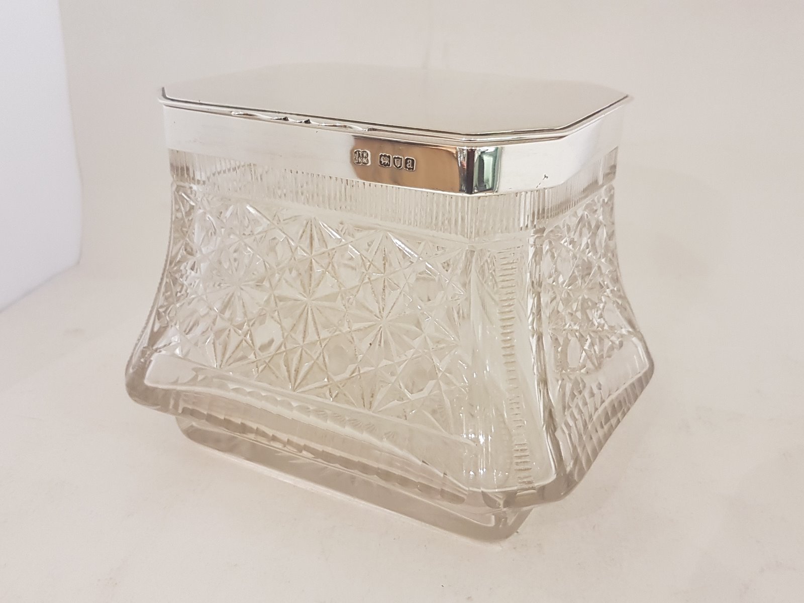 Antique Victorian Silver Mounted Biscuit Box (1 of 1) Antique Victorian Silver Mounted Biscuit Box (1 of 1)