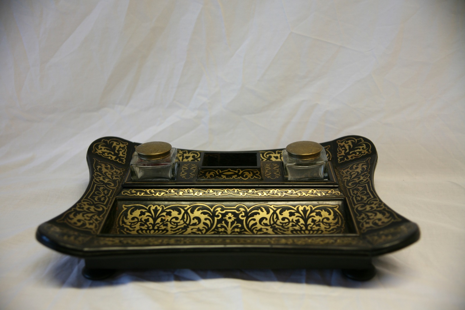 Regency Brass Inlaid Inkwell (1 of 12)