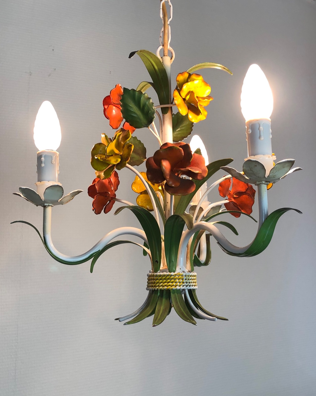 Vintage French Petite 3 Arm Floral Toleware Ceiling Light (1 of 15) Vintage French Petite 3 Arm Floral Toleware Ceiling Light (1 of 15)