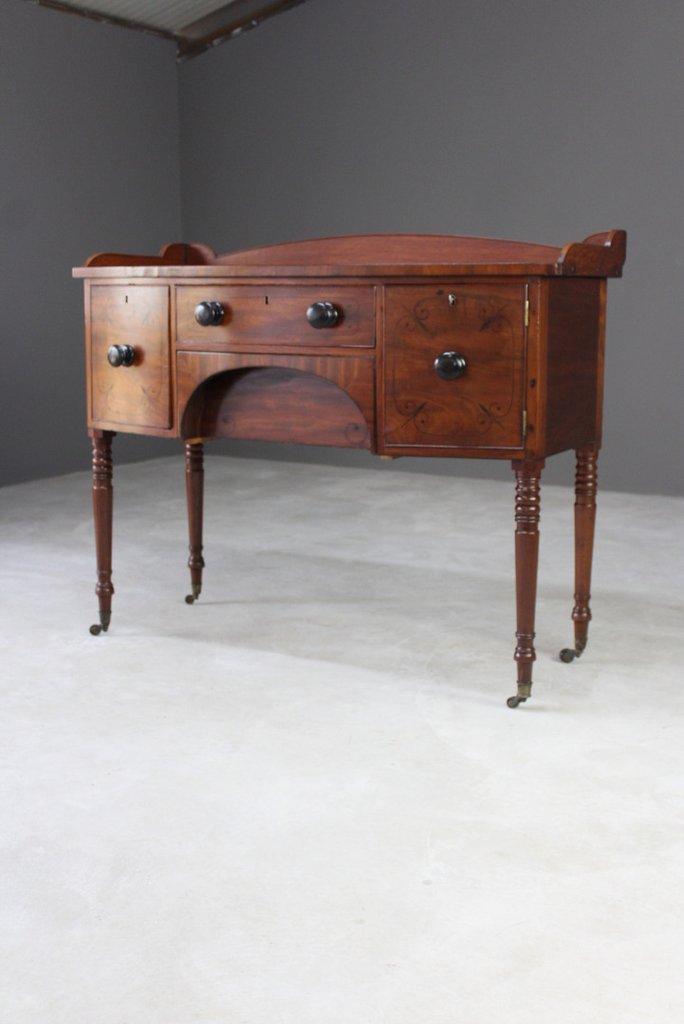 Georgian Mahogany Bow Front Sideboard (1 of 1) Georgian Mahogany Bow Front Sideboard (1 of 1)