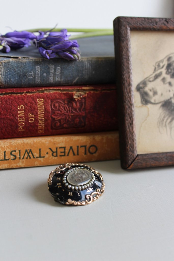 Antique Victorian Mourning Brooch (1 of 11)