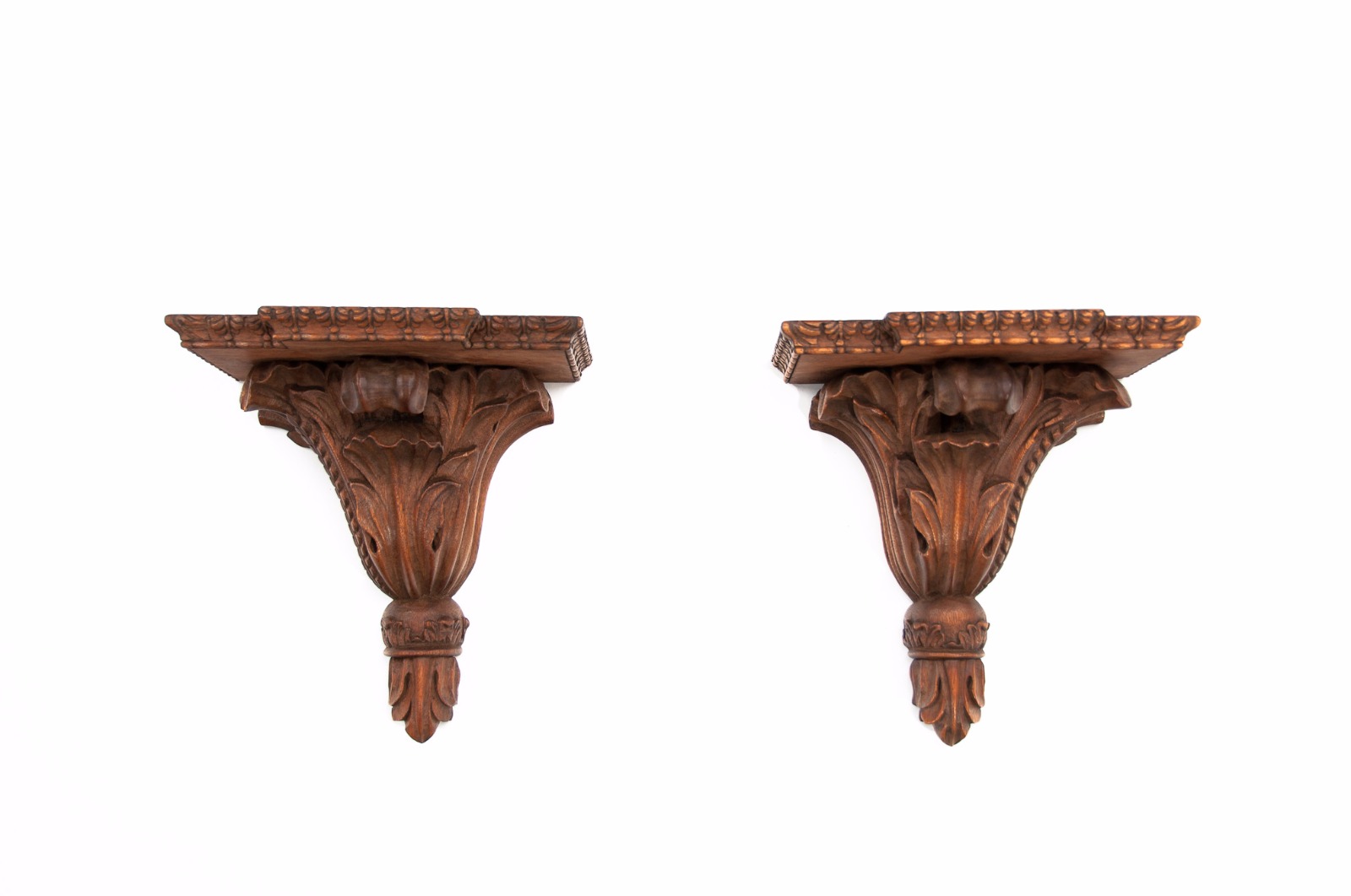 Good Pair of Mahogany Carved Wall Brackets (1 of 1) Good Pair of Mahogany Carved Wall Brackets (1 of 1)