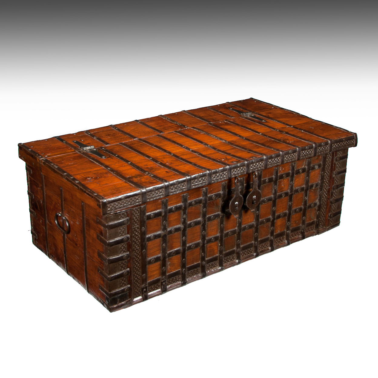 Early 19th Century Elm Anglo-Indian Iron Strapped Chest – Trunk (1 of 1) Early 19th Century Elm Anglo-Indian Iron Strapped Chest – Trunk (1 of 1)