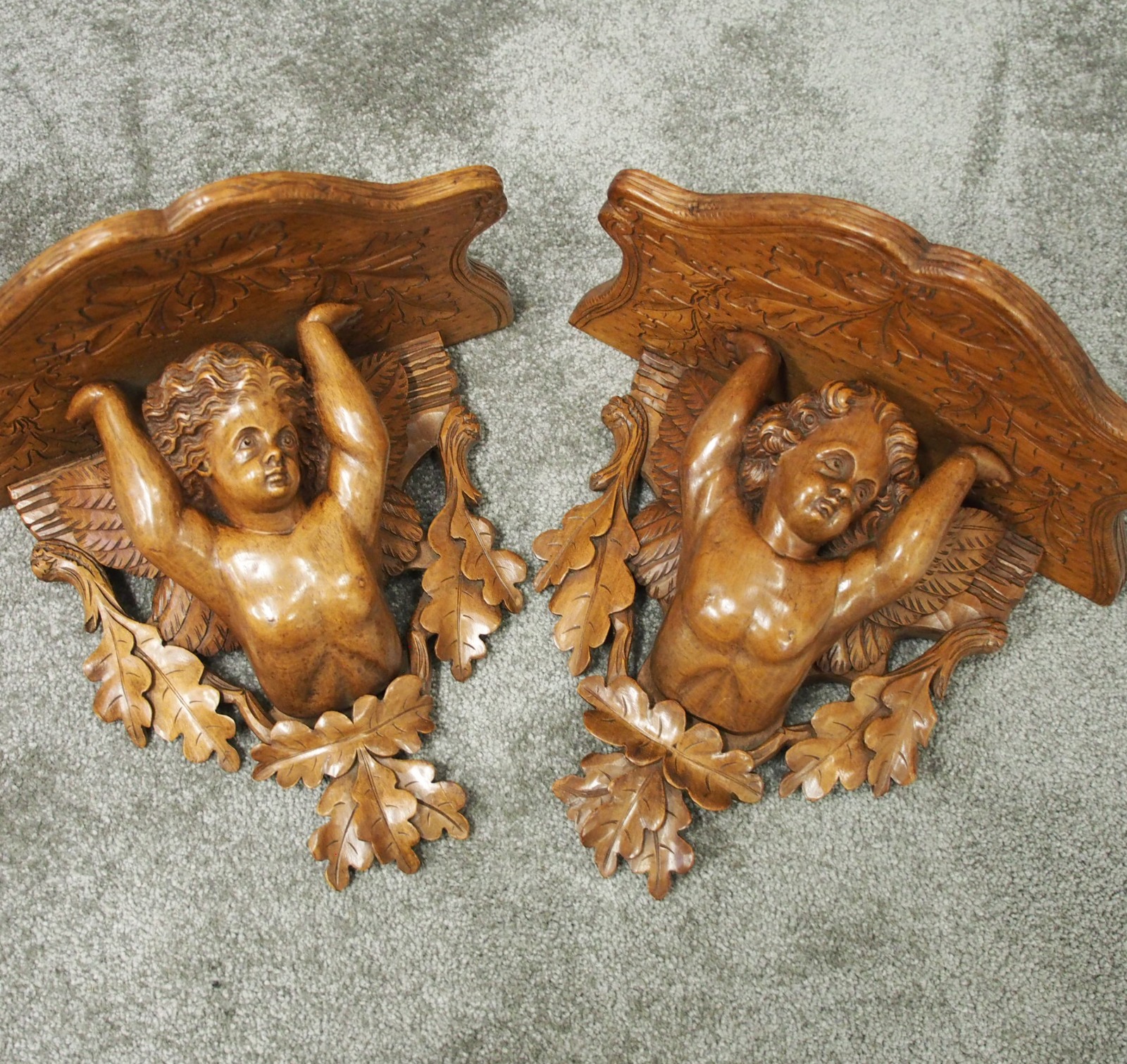 Pair of Italian Carved Limewood Cherub Wall Brackets c.1870 (1 of 1) Pair of Italian Carved Limewood Cherub Wall Brackets c.1870 (1 of 1)