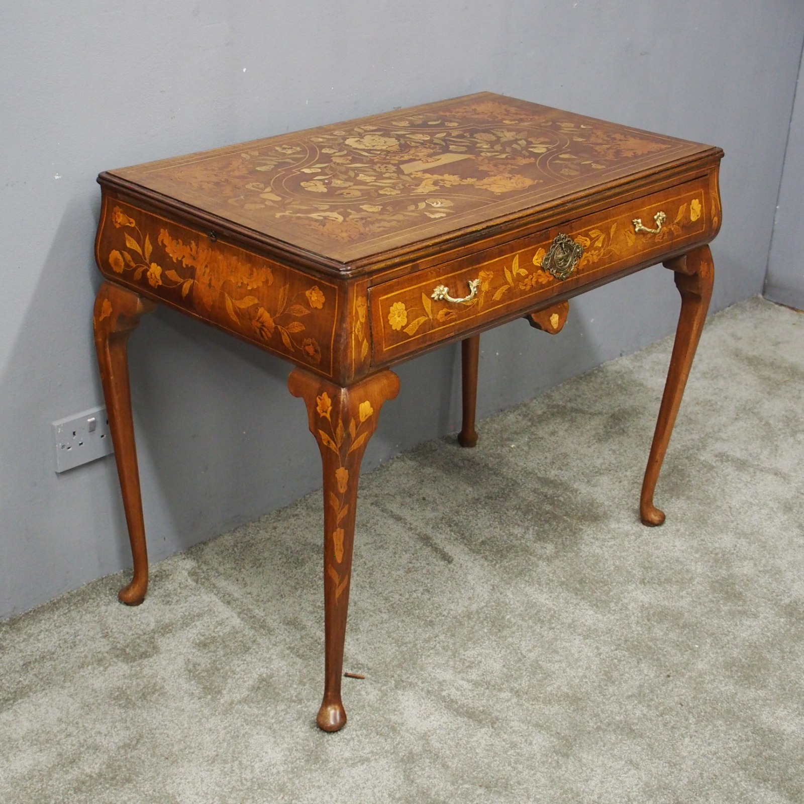 Dutch Marquetry Inlaid Mahogany Side Table (1 of 10) Dutch Marquetry Inlaid Mahogany Side Table (1 of 10)
