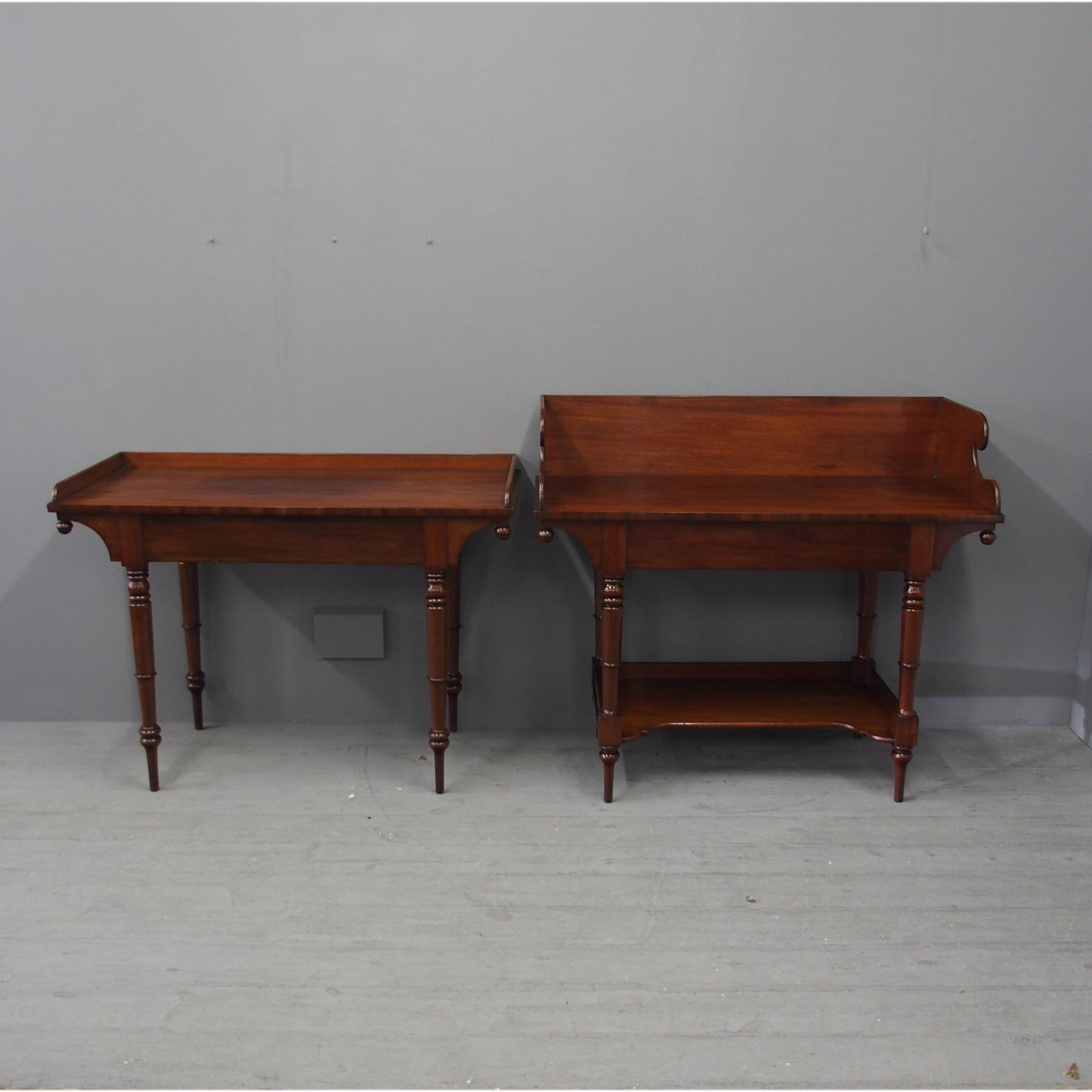 Matched Pair of a Washstand & Writing Table c.1840 (1 of 8) Matched Pair of a Washstand & Writing Table c.1840 (1 of 8)