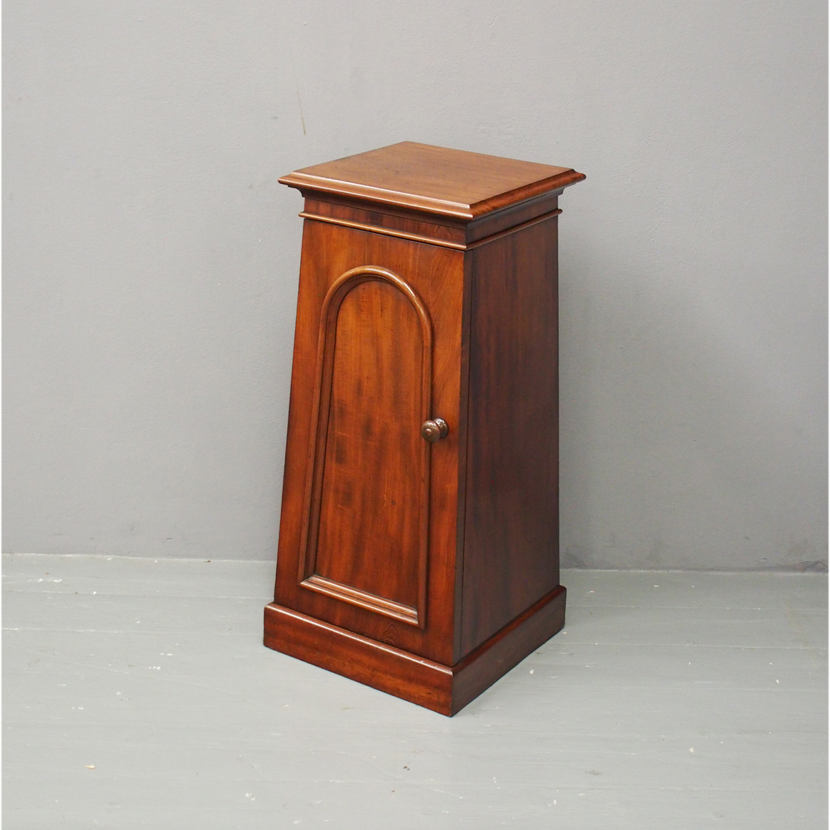Victorian Mahogany Locker or Pedestal (1 of 10) Victorian Mahogany Locker or Pedestal (1 of 10)
