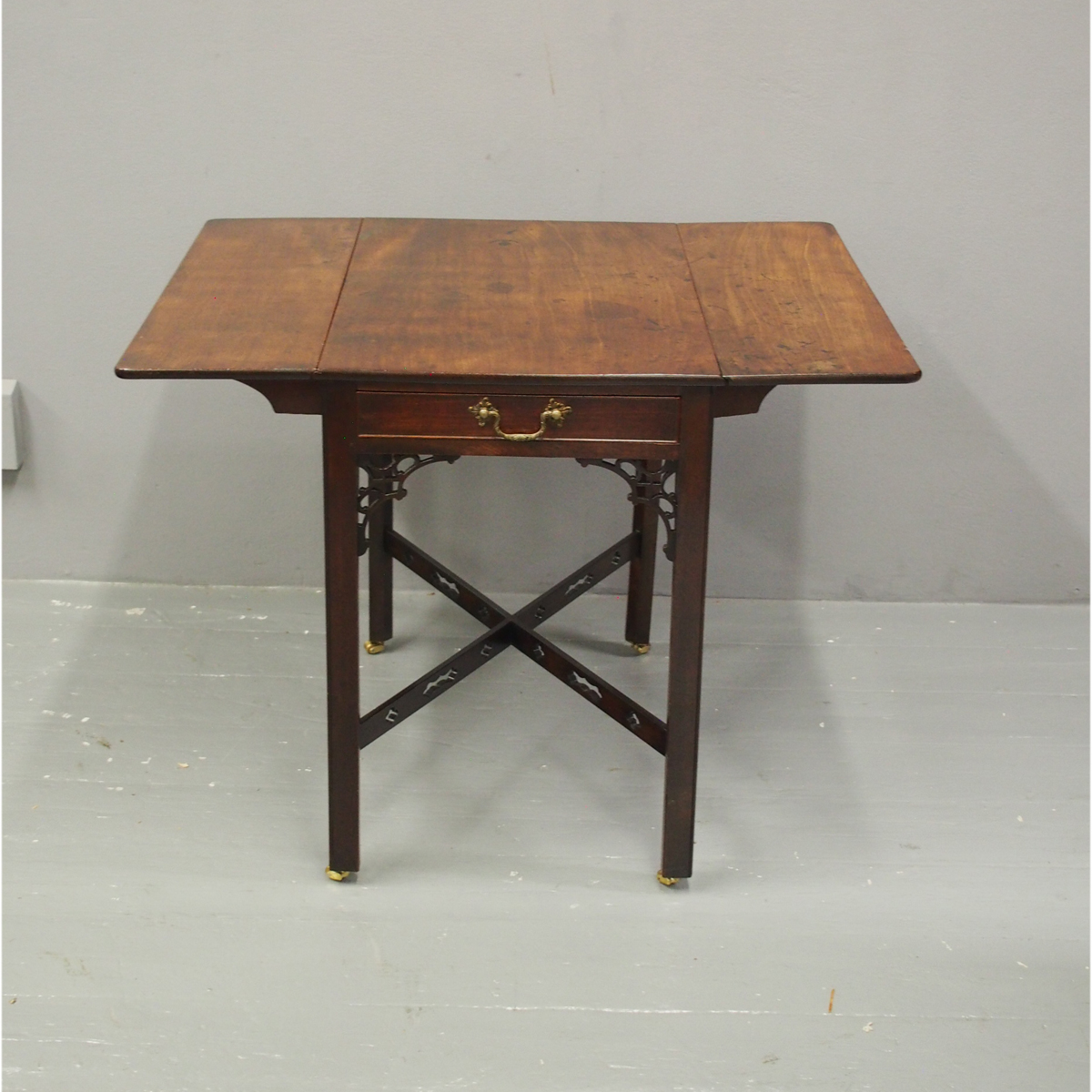 Chippendale Period Mahogany Pembroke Table c.1860 (1 of 12) Chippendale Period Mahogany Pembroke Table c.1860 (1 of 12)