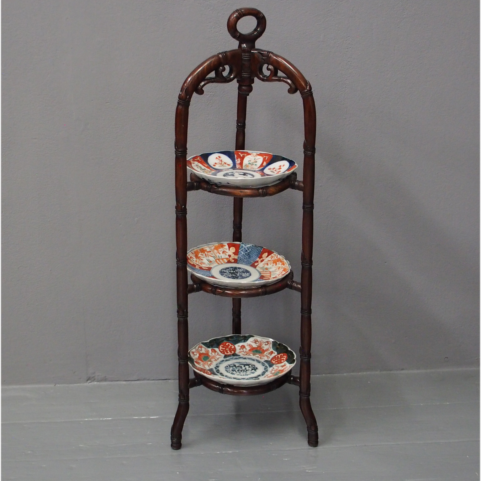 Chinese Carved Hardwood Cake Stand or Plant Stand (1 of 12) Chinese Carved Hardwood Cake Stand or Plant Stand (1 of 12)