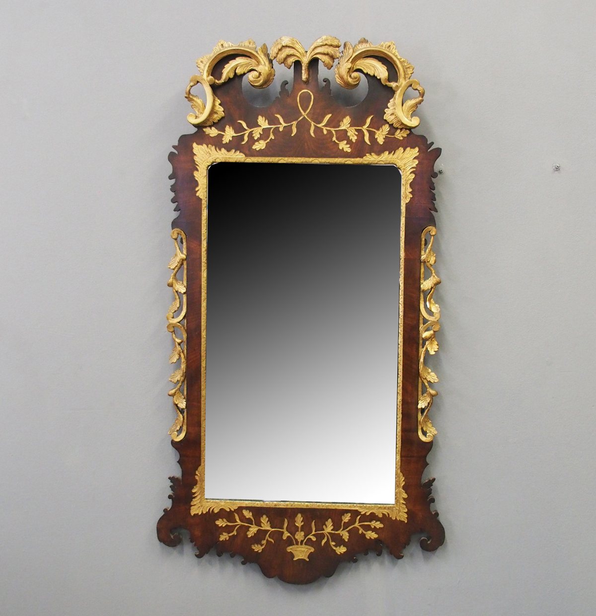 Georgian Chippendale Style Mahogany & Giltwood Wall Mirror (1 of 16) Georgian Chippendale Style Mahogany & Giltwood Wall Mirror (1 of 16)