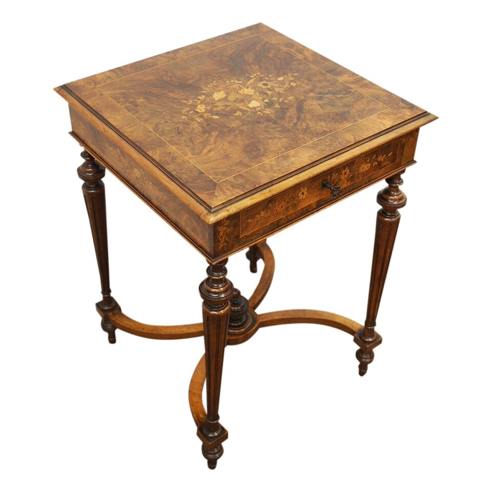 French Marquetry Inlaid Burr Walnut Occasional Table (1 of 1) French Marquetry Inlaid Burr Walnut Occasional Table (1 of 1)