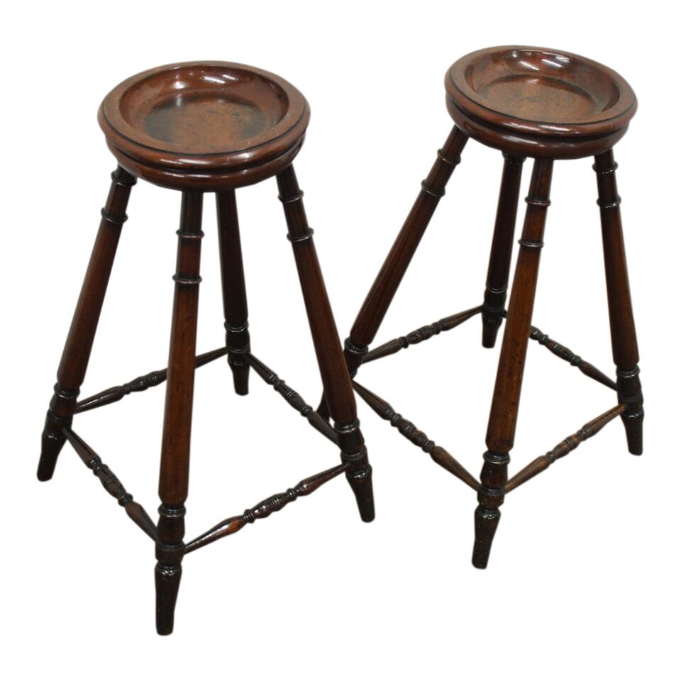 Pair of Victorian Mahogany Pedestals with Dish Tops (1 of 11)