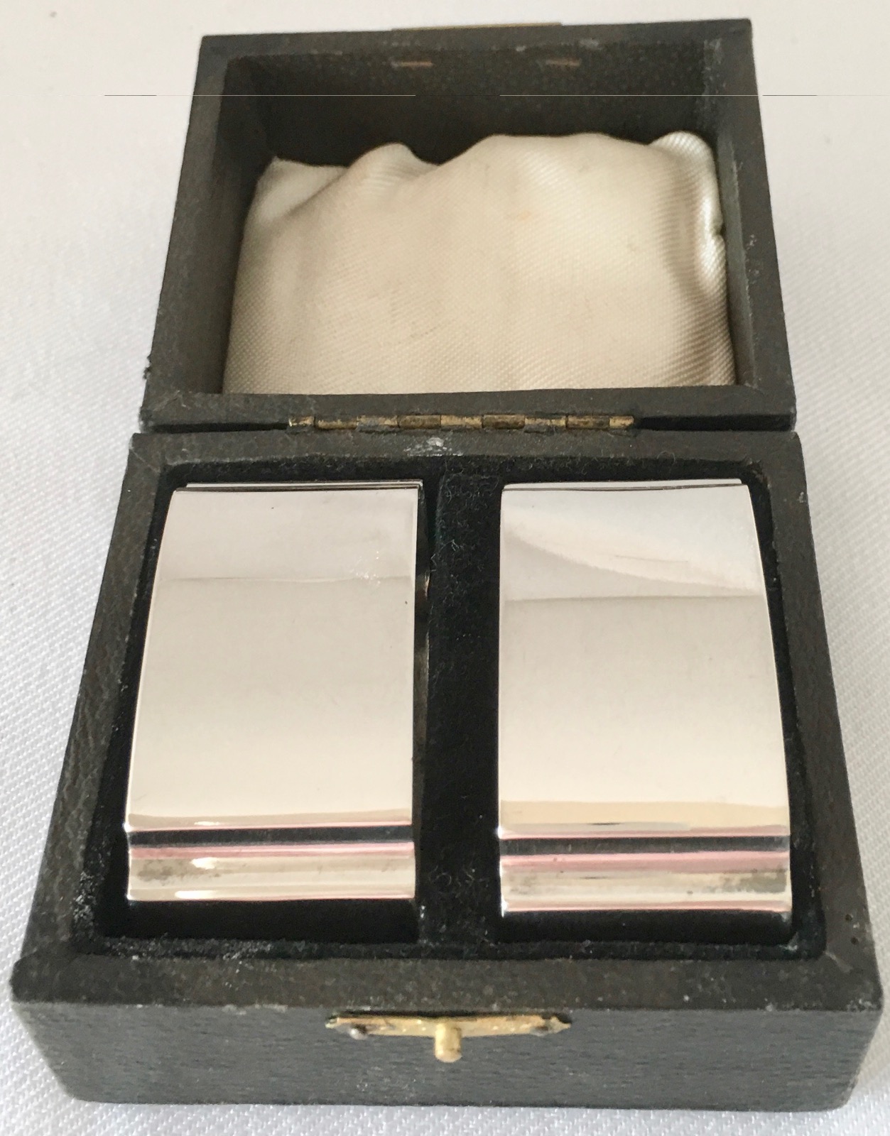 Pair of Sterling Silver Napkin Rings (1 of 1) Pair of Sterling Silver Napkin Rings (1 of 1)