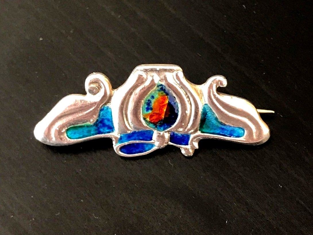 Antique Art Nouveau Silver & Enamel Tulip Brooch W.H.Haseler for Liberty & Co c.1905 (1 of 1) Antique Art Nouveau Silver & Enamel Tulip Brooch W.H.Haseler for Liberty & Co c.1905 (1 of 1)