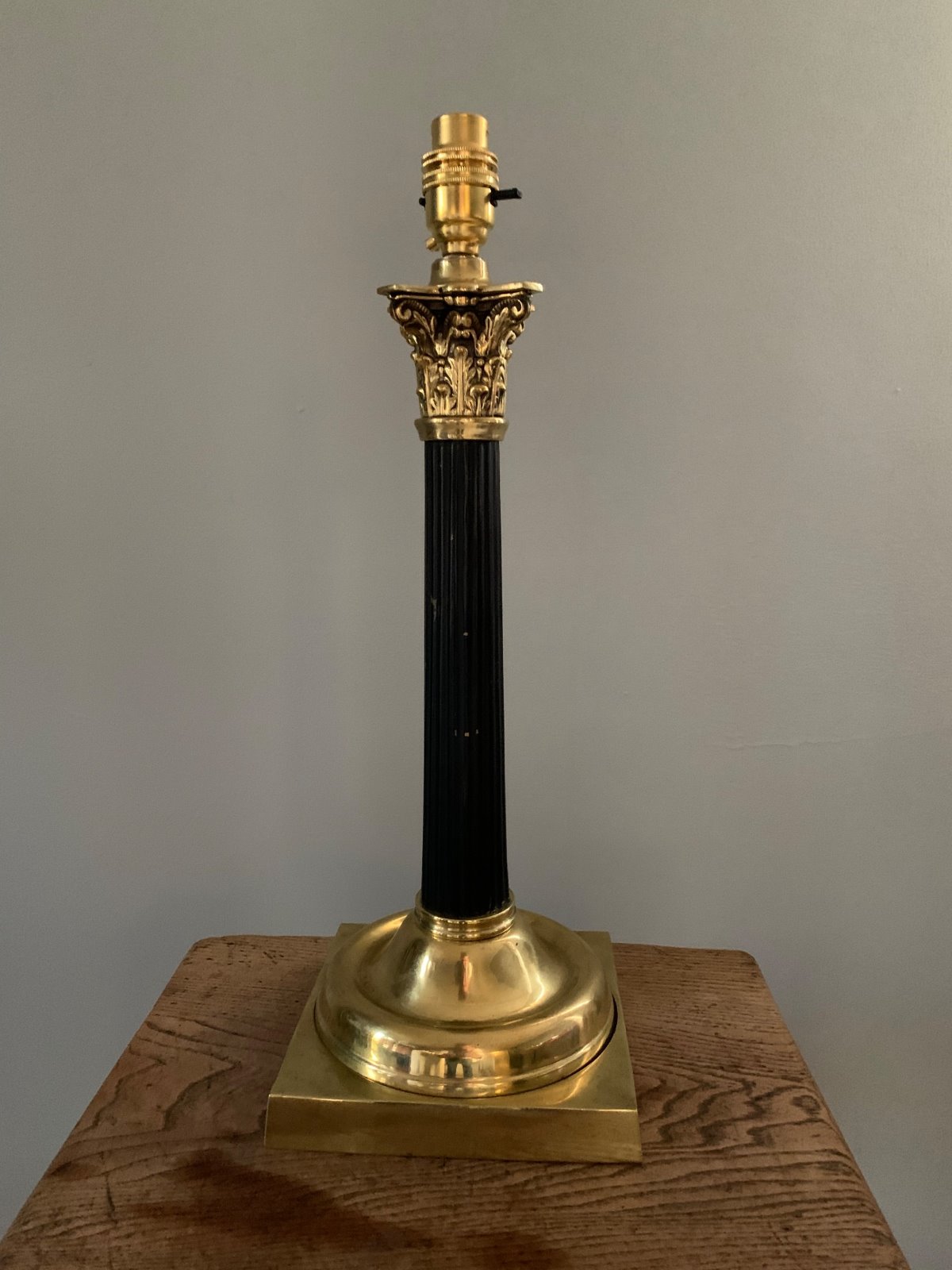 Hinks Brass Corinthian Table Lamp; Rewired & Pat Tested (1 of 1) Hinks Brass Corinthian Table Lamp; Rewired & Pat Tested (1 of 1)