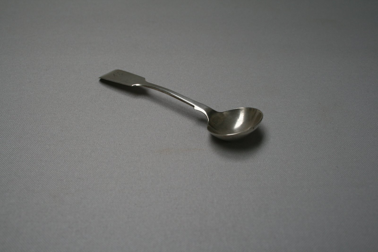 Small Silver Salt Spoon (1 of 2)