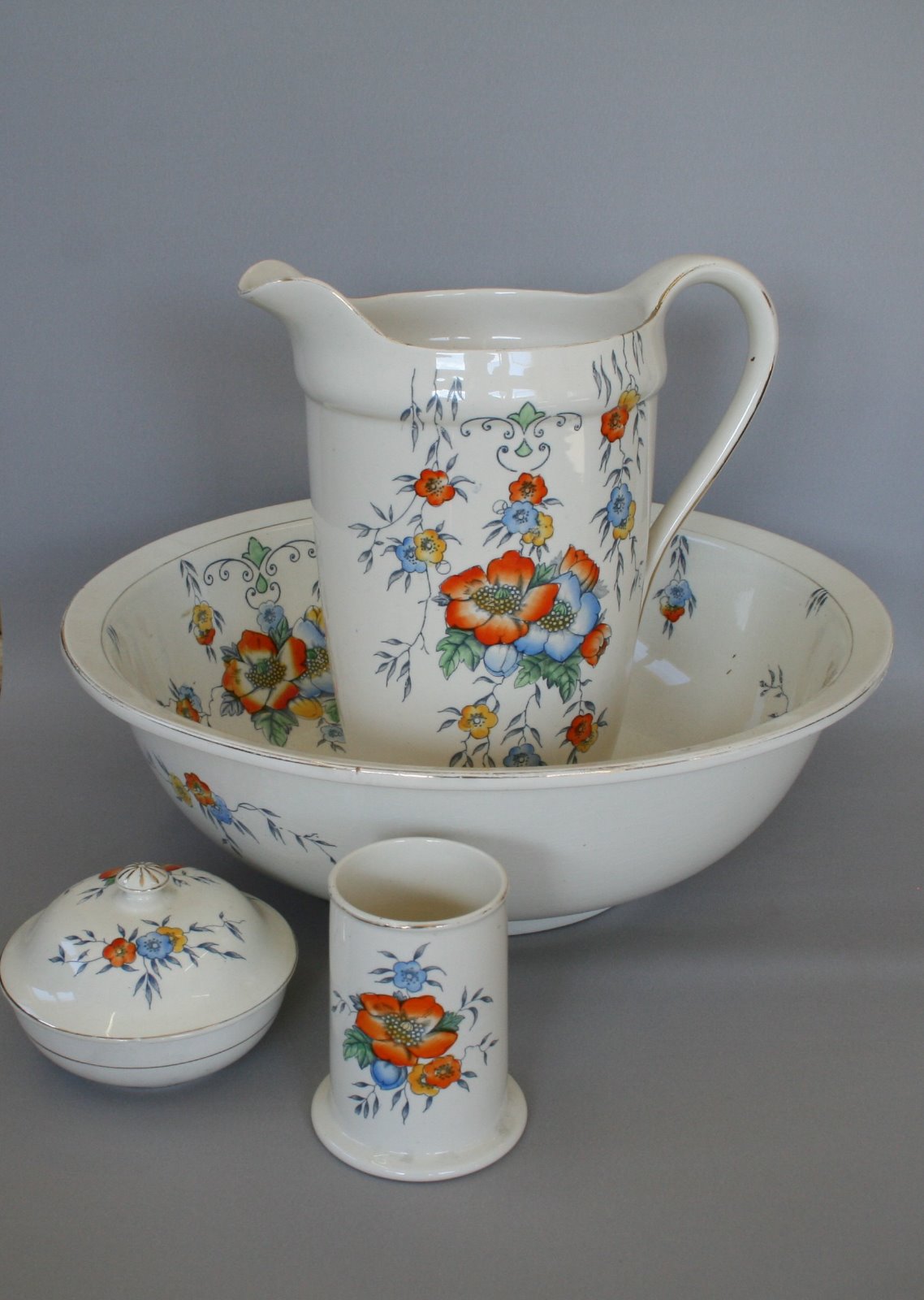 Large Wash Jug / Ewer & Basin Set with Powder Pot & Toothbrush / Razor Holder (1 of 2)