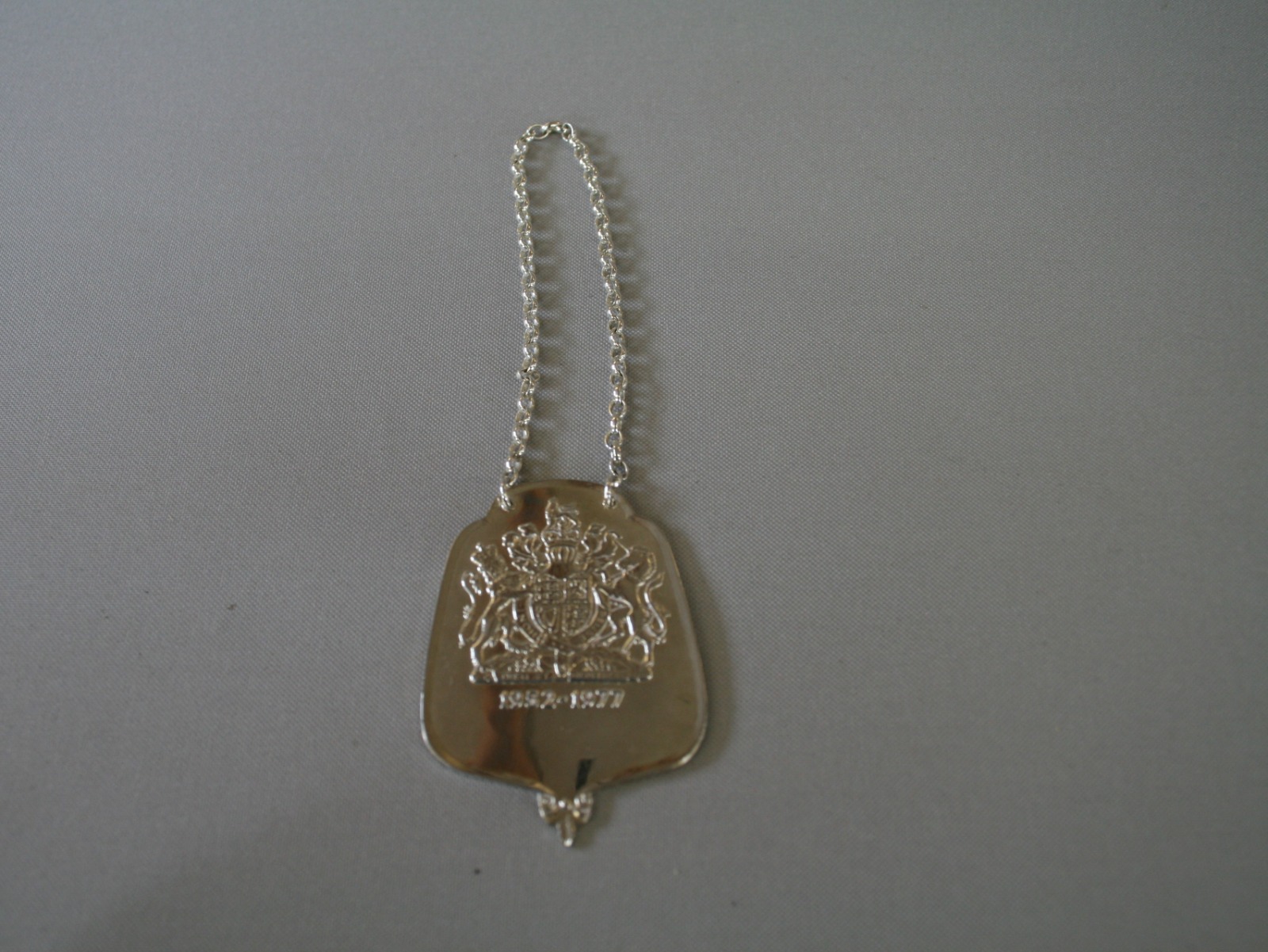 Limited Edition Silver Wine Label Made by Roberts & Belk (1 of 2)