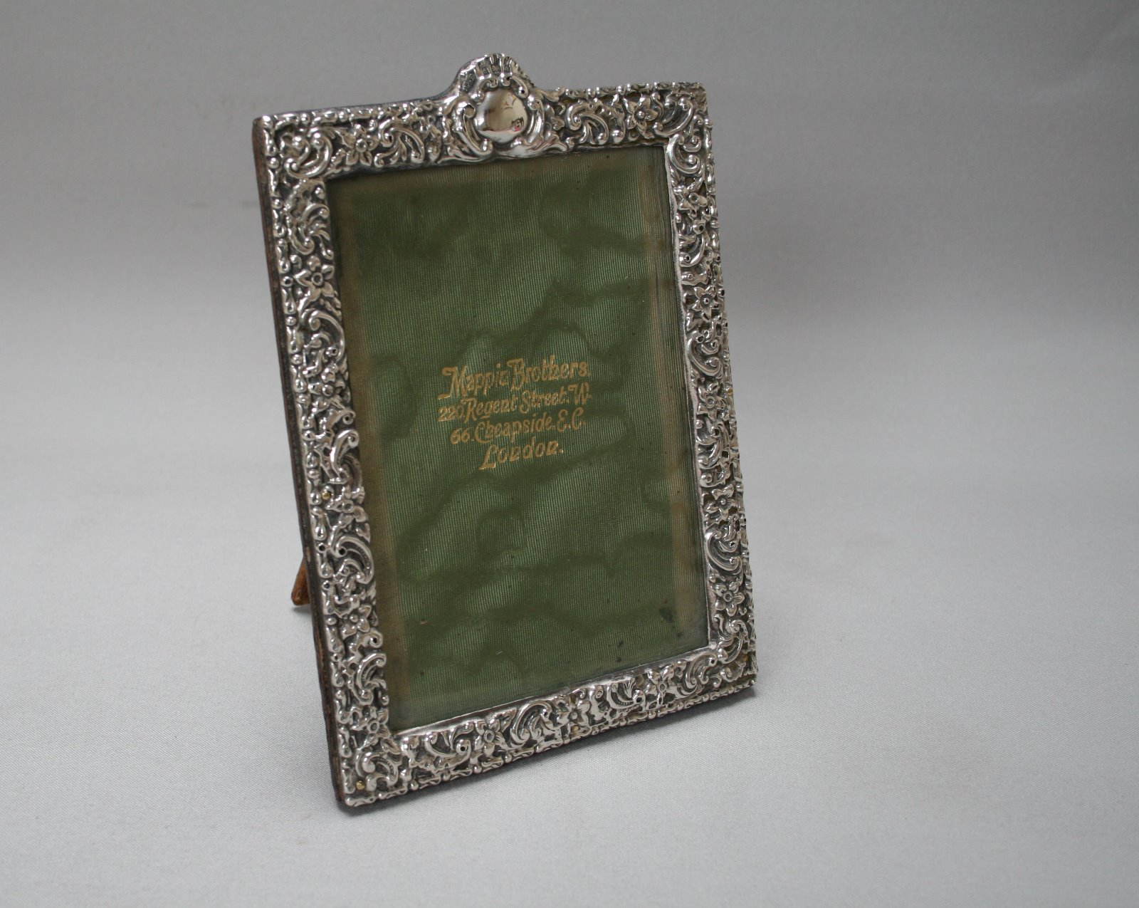 Silver Photo Frame with Decorative Flower & Scrolls (1 of 3) Silver Photo Frame with Decorative Flower & Scrolls (1 of 3)