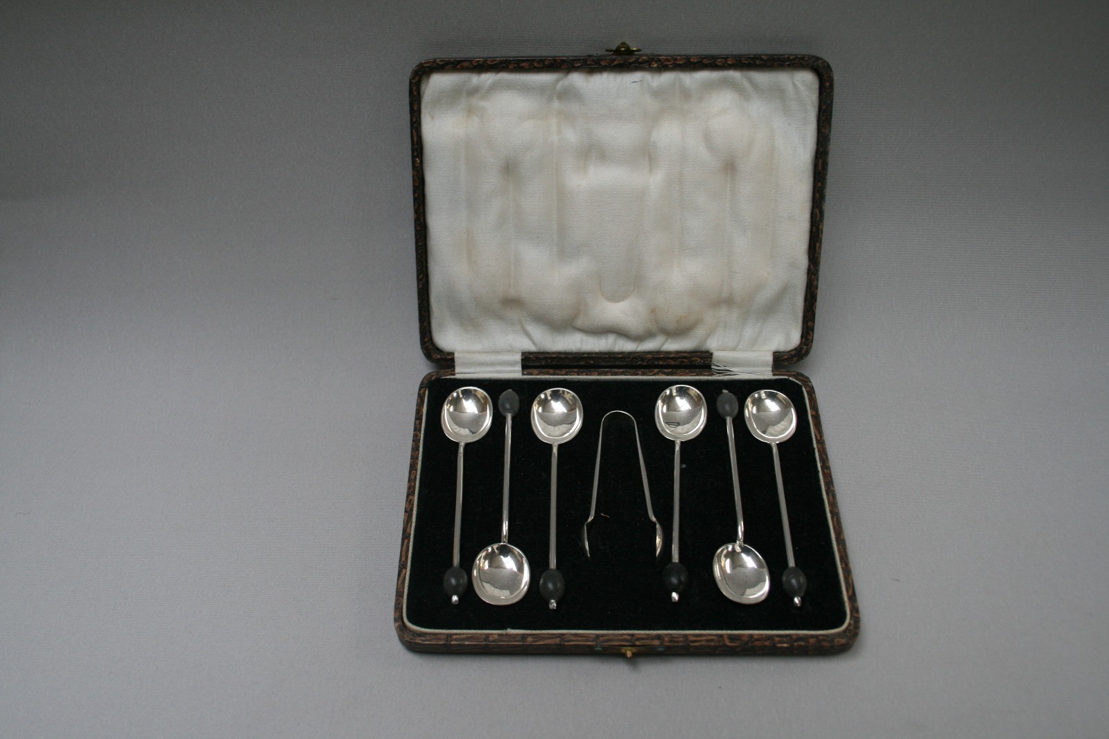 Boxed Set of Silver Coffee Spoons & Tongs 1923 (1 of 1)