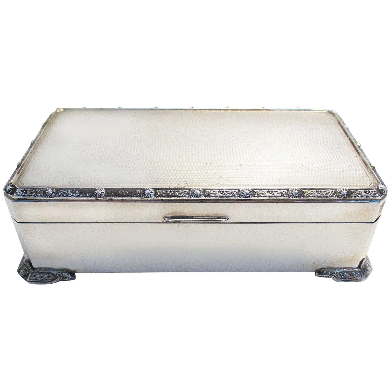 Quality Sterling Silver Large Cigarette / Trinket Box Case in Celtic / Lindisfarne Design, English-Birmingham Hallmarked (1 of 1) Quality Sterling Silver Large Cigarette / Trinket Box Case in Celtic / Lindisfarne Design, English-Birmingham Hallmarked (1 of 1)