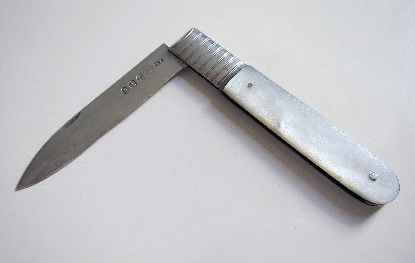 Top Quality Georgian Solid Sterling Silver & Mother of Pearl Mop Antique English Sheffield Folding Pocket Fruit Penknife 1825 (1 of 7) Top Quality Georgian Solid Sterling Silver & Mother of Pearl Mop Antique English Sheffield Folding Pocket Fruit Penknife 1825 (1 of 7)