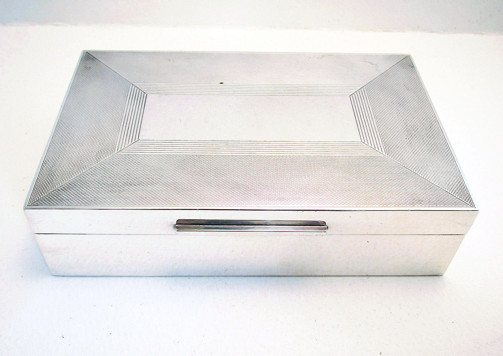 Top Quality Solid Sterling Silver Vintage Cigarette Cigar Trinket Jewelry Casket Card Case Box (1 of 1) Top Quality Solid Sterling Silver Vintage Cigarette Cigar Trinket Jewelry Casket Card Case Box (1 of 1)
