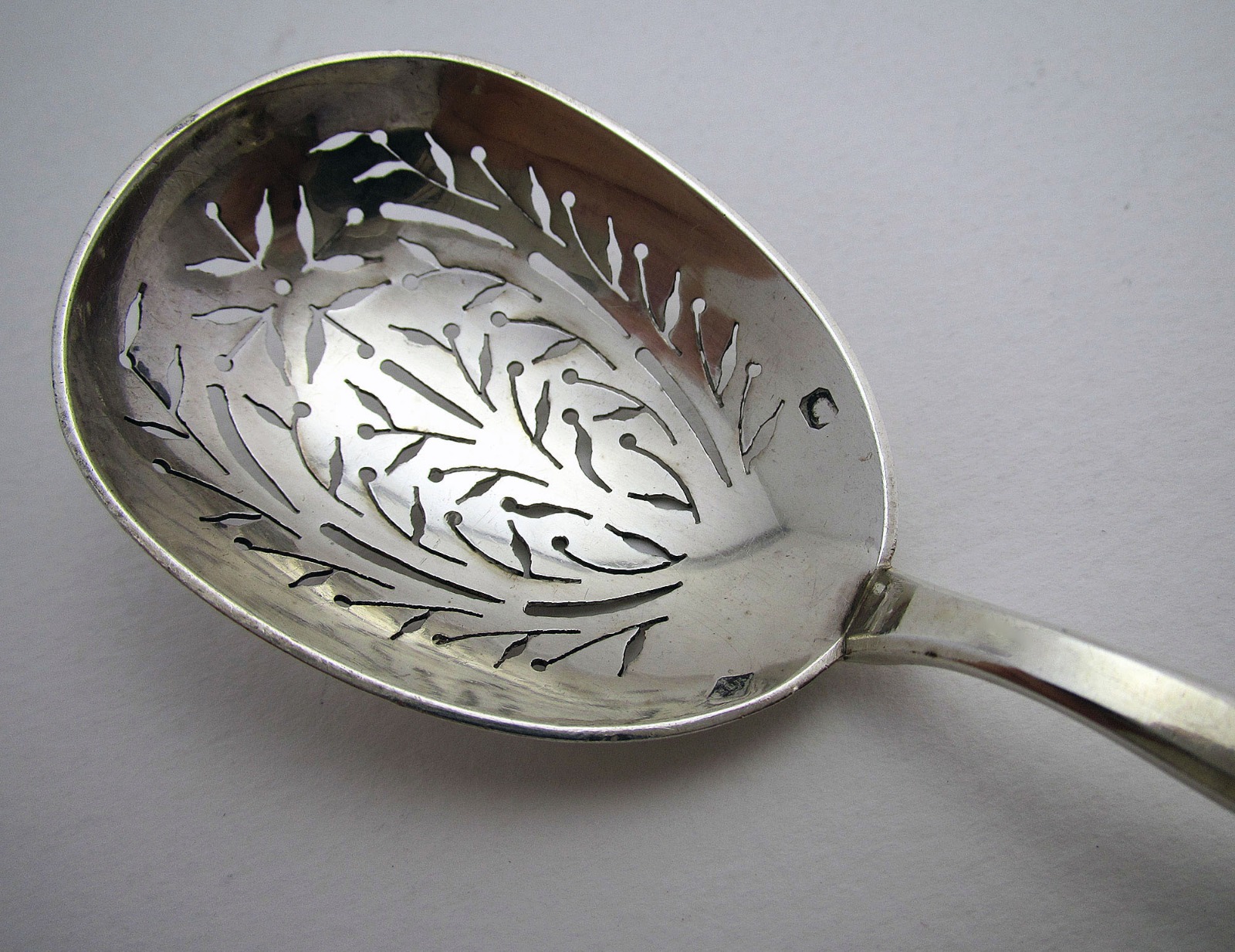 Antique French C.1890 Solid Sterling Silver Sugar Sifter, Dessert Server, Serving Sifting Spoon Ladle. 19Th-Century. (1 of 1) Antique French C.1890 Solid Sterling Silver Sugar Sifter, Dessert Server, Serving Sifting Spoon Ladle. 19Th-Century. (1 of 1)