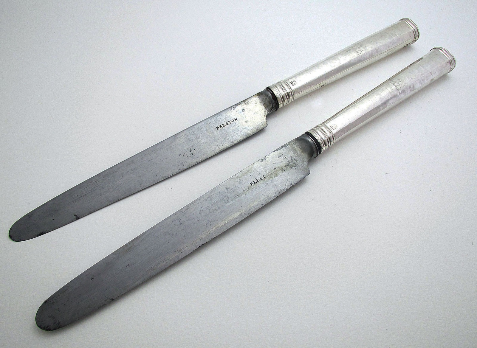 Rare 1792 Large Pair of 11" George III Sterling Silver & Steel Antique Large Table / Dinner Knives, English Sheffield Cutlery (1 of 7) Rare 1792 Large Pair of 11" George III Sterling Silver & Steel Antique Large Table / Dinner Knives, English Sheffield Cutlery (1 of 7)