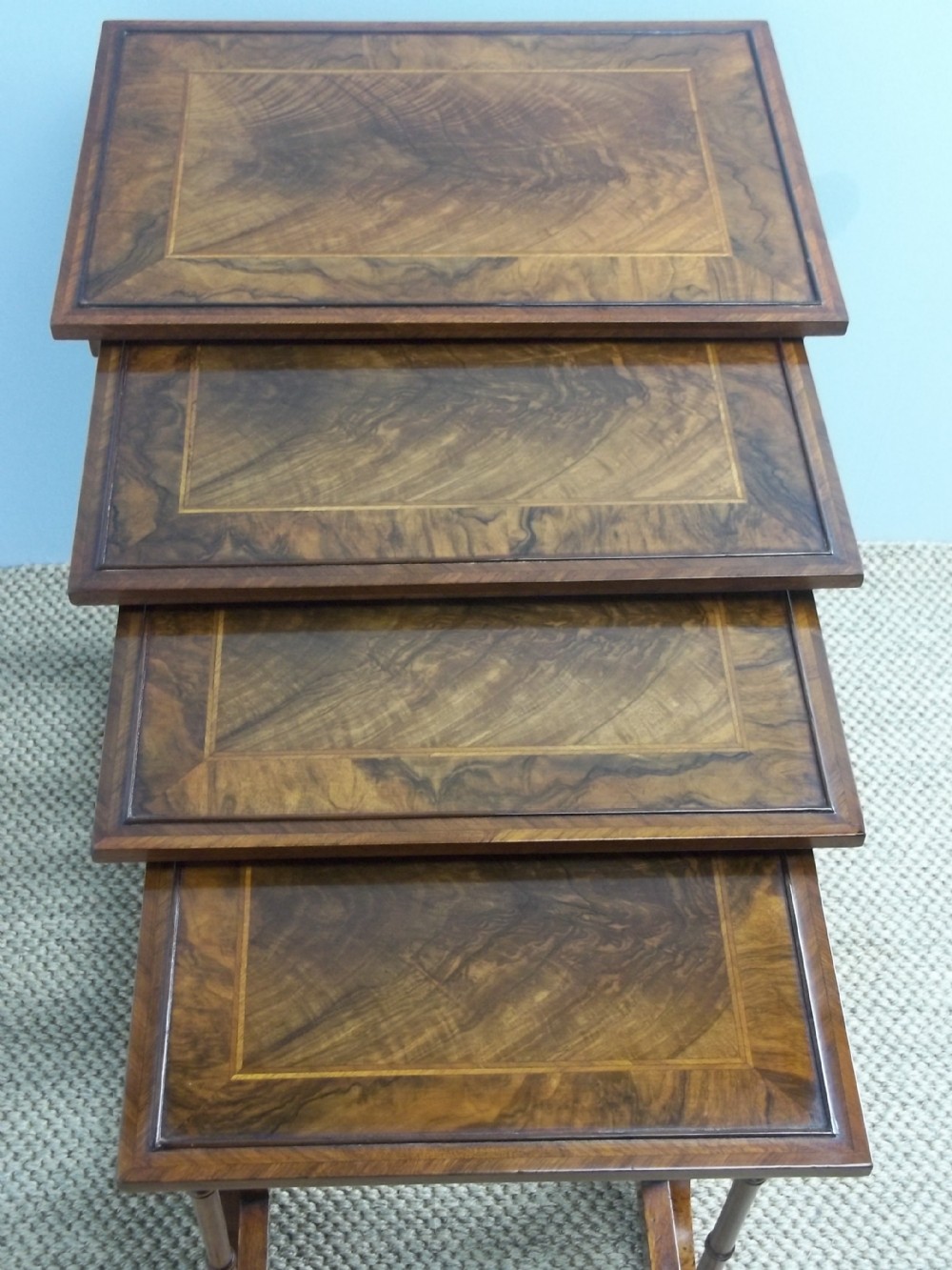 Antique 19th Century Quartetto Nest of Four Stacking Walnut Lamp Side Sofa Occasional Wine Tables (1 of 12) Antique 19th Century Quartetto Nest of Four Stacking Walnut Lamp Side Sofa Occasional Wine Tables (1 of 12)