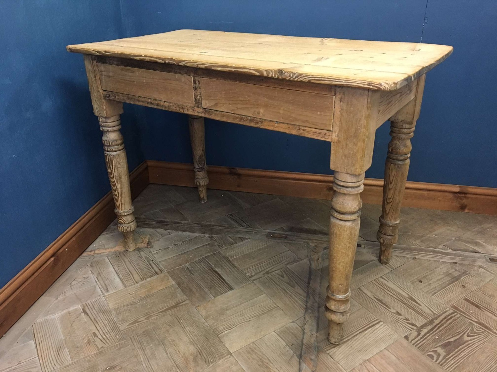 Small Rustic Pine Farmhouse Table (1 of 1) Small Rustic Pine Farmhouse Table (1 of 1)