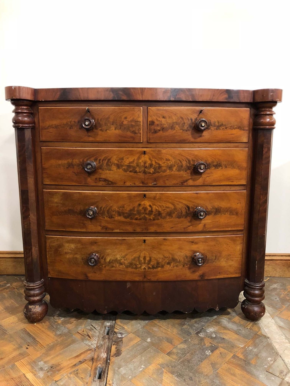 Victorian Bow Fronted Mahogany Chest of Drawers (1 of 1) Victorian Bow Fronted Mahogany Chest of Drawers (1 of 1)