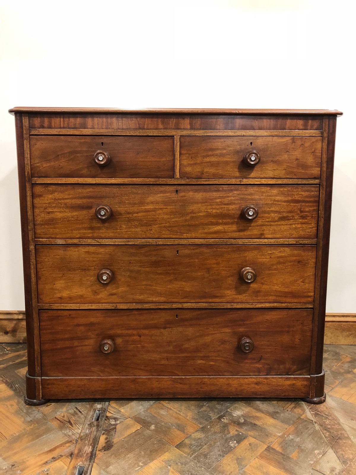 Victorian Mahogany Straight Fronted Chest of Drawers (1 of 1) Victorian Mahogany Straight Fronted Chest of Drawers (1 of 1)