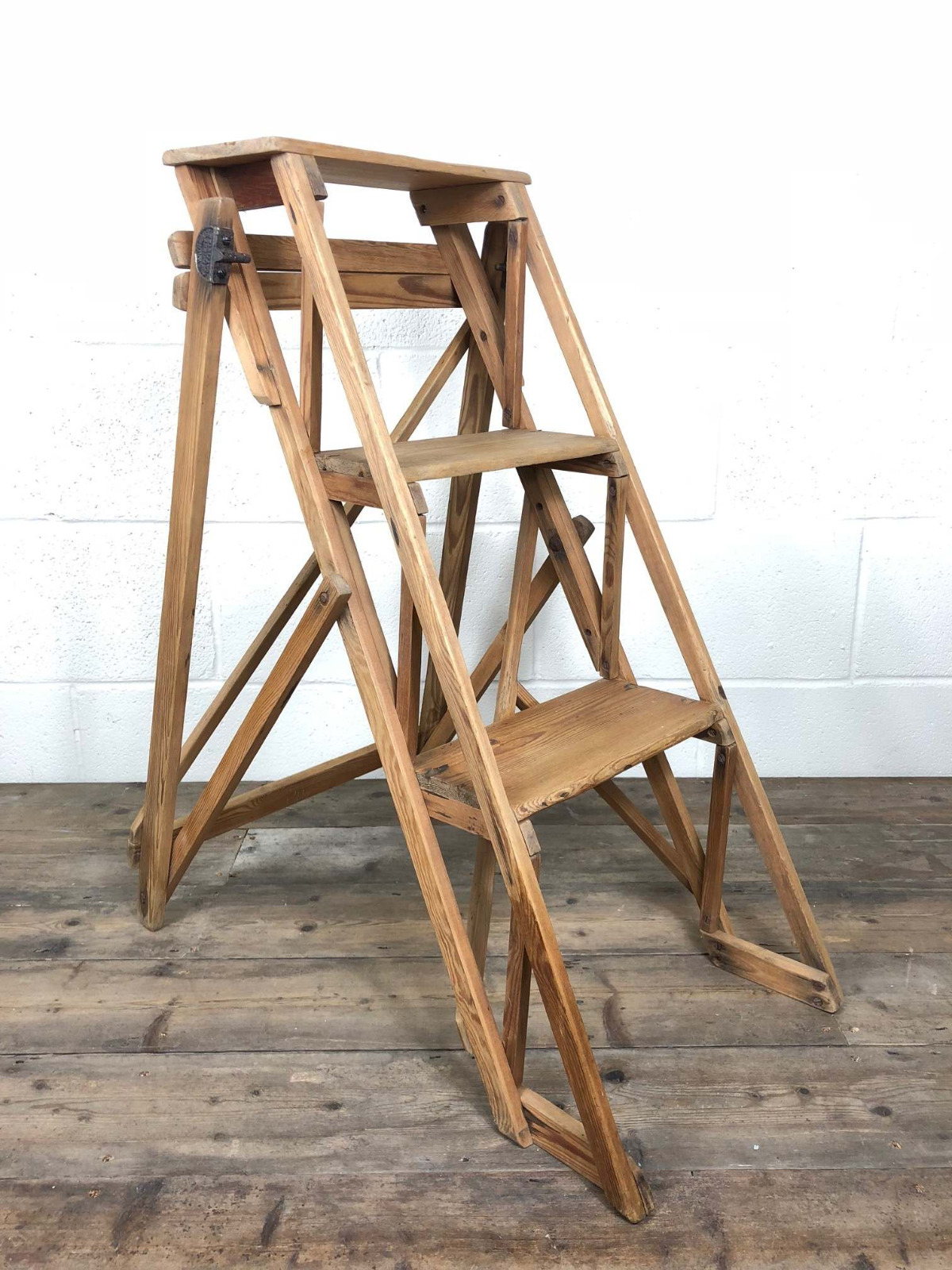 Small Antique Pine Folding Step Ladder (1 of 1) Small Antique Pine Folding Step Ladder (1 of 1)