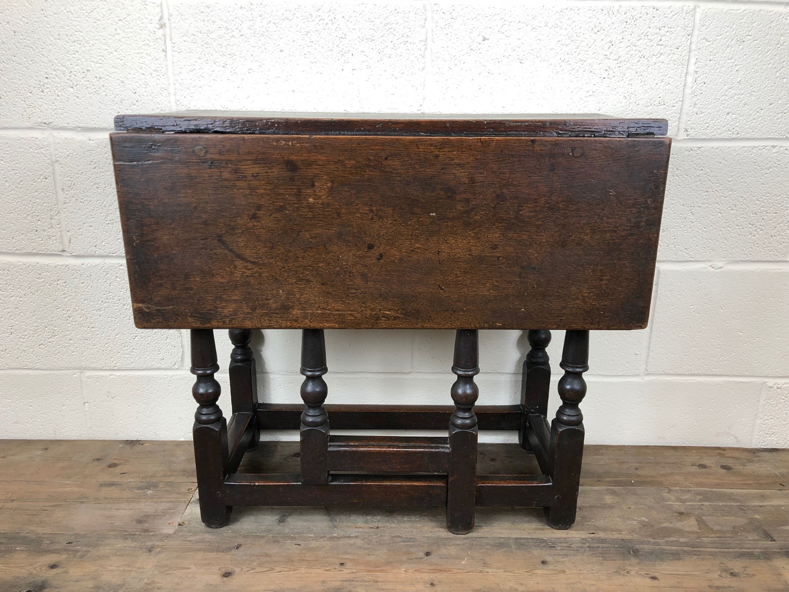 18th Century Antique Oak Gateleg Yeoman’S Table (1 of 7) 18th Century Antique Oak Gateleg Yeoman’S Table (1 of 7)