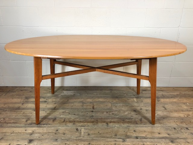 Mid Century Cherrywood Oval Dining Table From Heals of London (1 of 11) Mid Century Cherrywood Oval Dining Table From Heals of London (1 of 11)