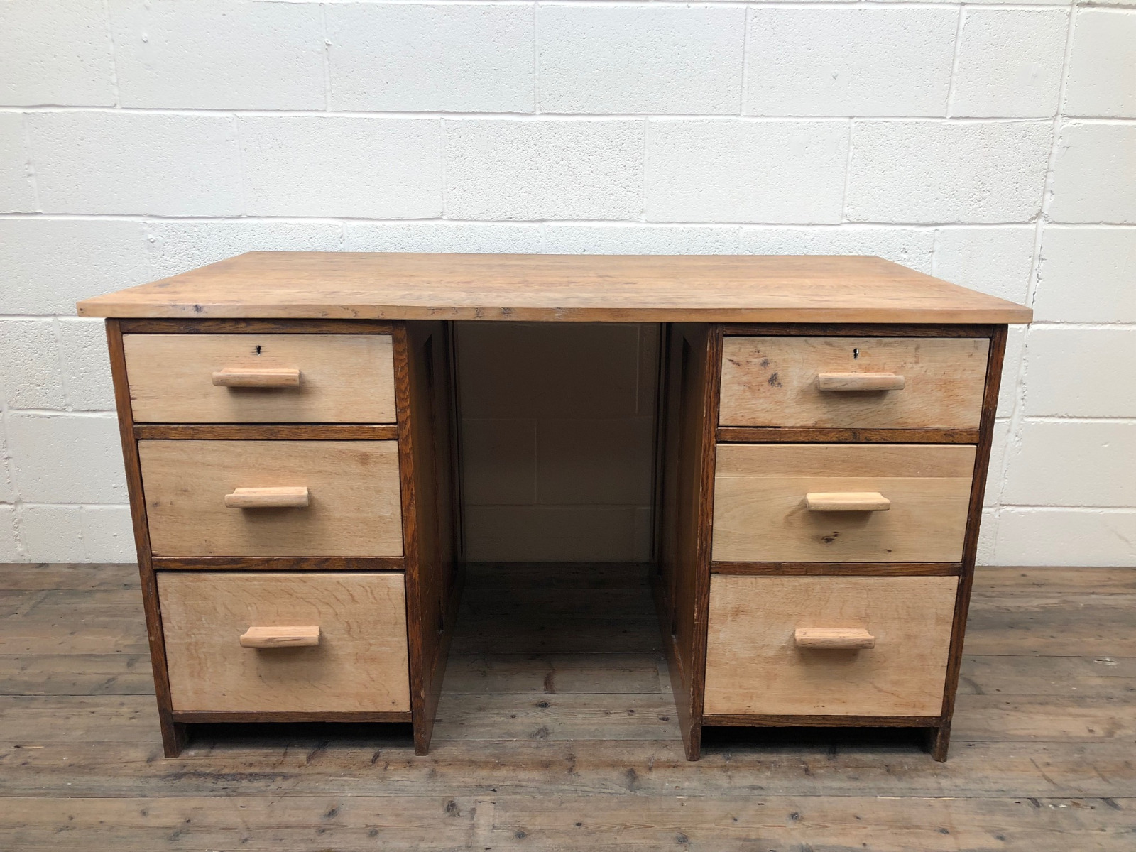 Early 20th Century Two Tone Oak Pedestal Desk (1 of 10) Early 20th Century Two Tone Oak Pedestal Desk (1 of 10)
