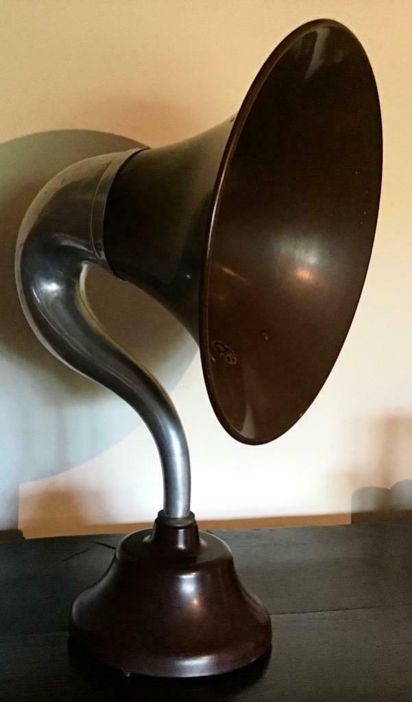 Large Antique Horn Speaker, Bakelite & Aluminium made by British Thomson Houston 1920s (1 of 1) Large Antique Horn Speaker, Bakelite & Aluminium made by British Thomson Houston 1920s (1 of 1)
