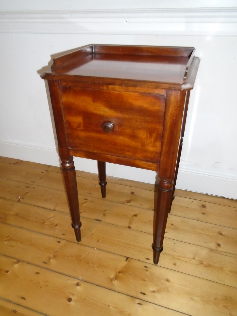 Mahogany Bedside Cabinet C.1850 (1 of 10) Mahogany Bedside Cabinet C.1850 (1 of 10)