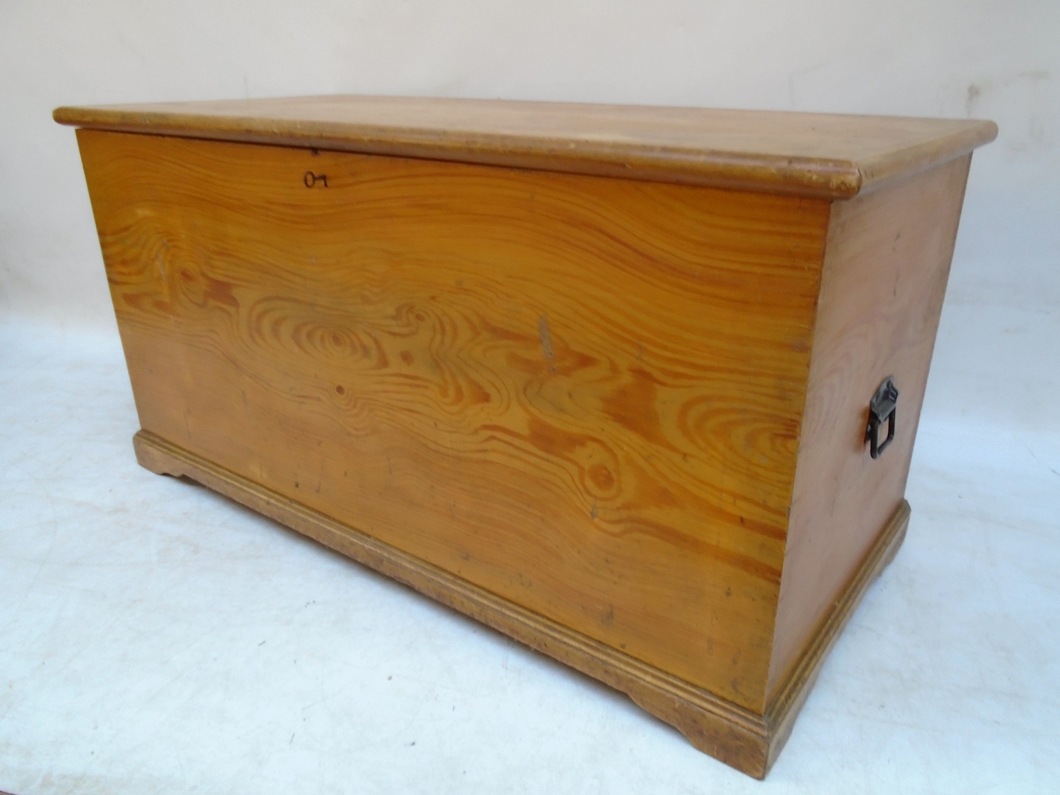 Large Blanket Box C.1890 (1 of 1) Large Blanket Box C.1890 (1 of 1)