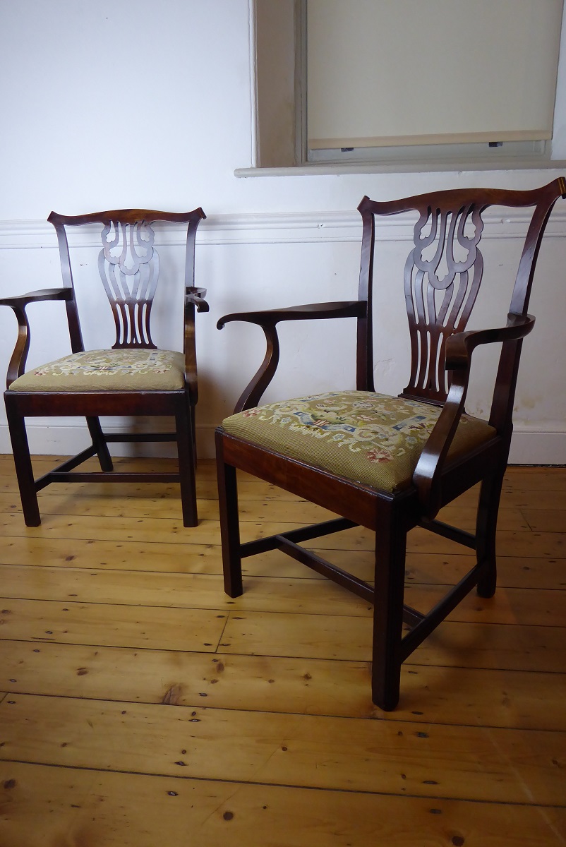 Pair of Georgian Style Chairs C.1880 (1 of 9) Pair of Georgian Style Chairs C.1880 (1 of 9)