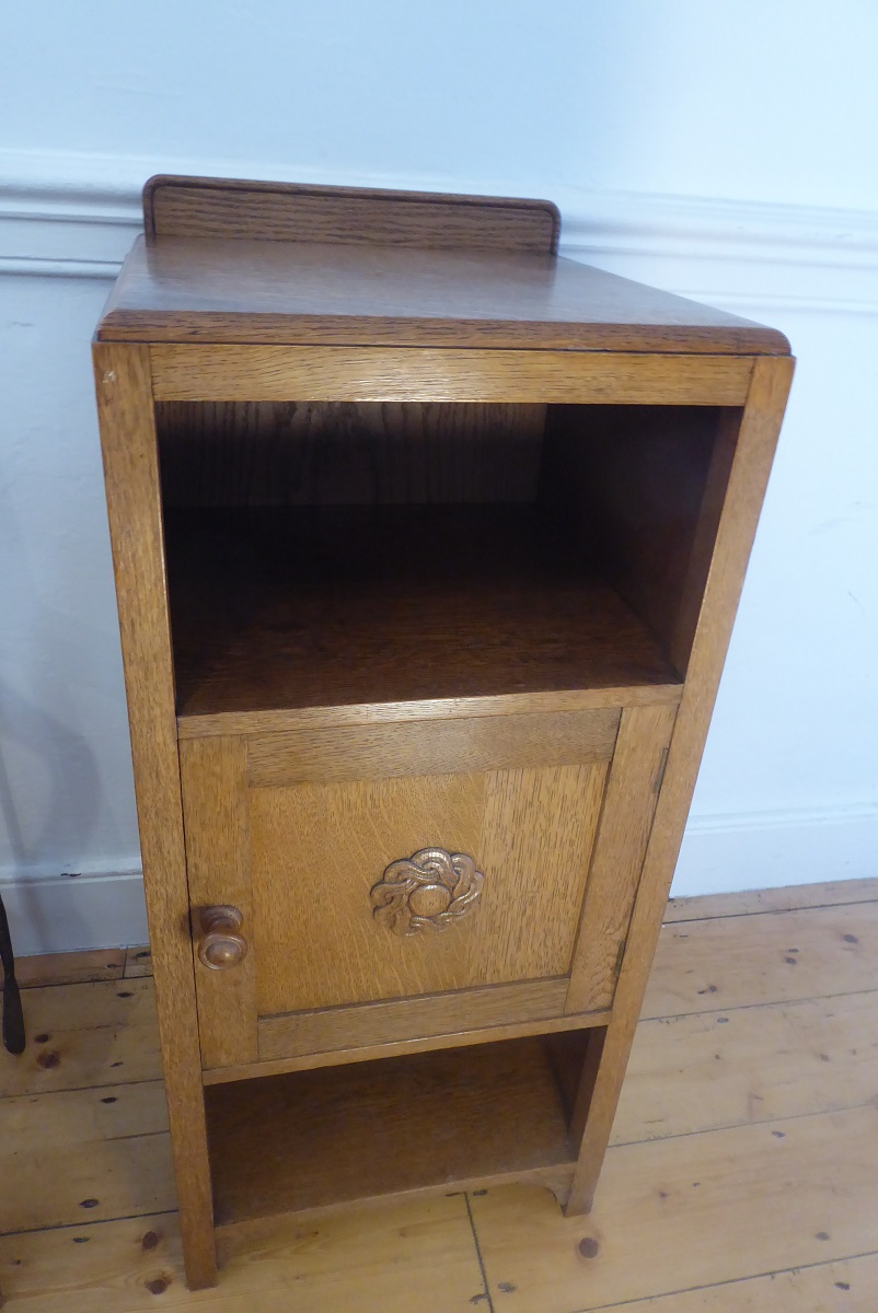 Oak Bedside Cabinet by Wylie & Lockhead (1 of 7) Oak Bedside Cabinet by Wylie & Lockhead (1 of 7)