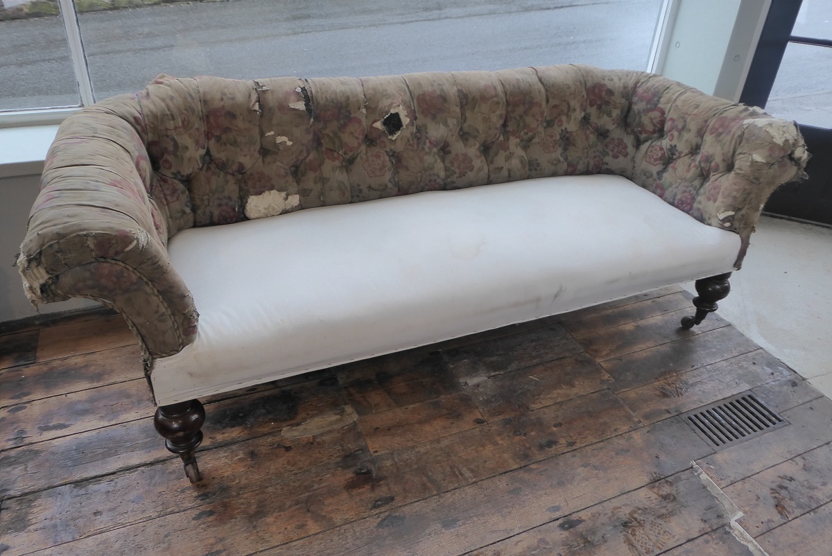 Large 19th Century Chesterfield Sofa (1 of 1) Large 19th Century Chesterfield Sofa (1 of 1)